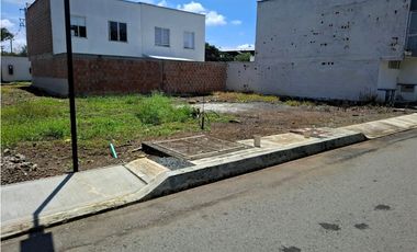 VENTA CASAS Y LOTES SOLARES DEL COUNTRY