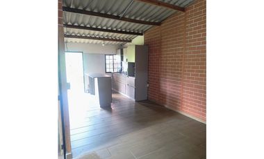 CASA CAMPESTRE EN VENTA - TABLONES - PALMIRA - REF: 9932143