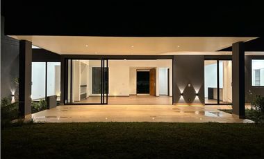 VENTA SENDEROS DE FIZEBAD - EL RETIRO - SOLO UN NIVEL