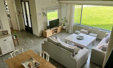 Casa en venta en el corazón de San Antonio de Areco - 1684 m2 de terreno