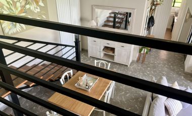 Casa en venta en el corazón de San Antonio de Areco - 1684 m2 de terreno
