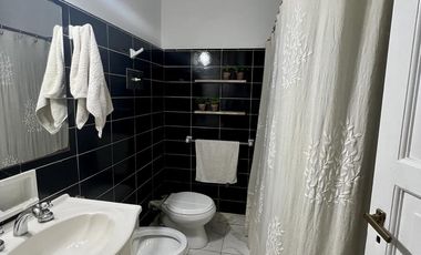 Casa en venta en el corazón de San Antonio de Areco - 1684 m2 de terreno