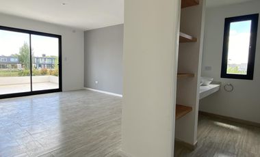 Casa en venta en El Canton Norte-Laguna-5 Ambientes-Pileta.