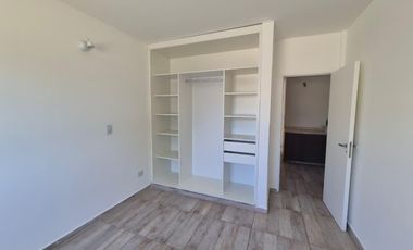 Alquiler Casa 3 dorm y pileta, Barrio Cerrado La Castellana, Neuquen