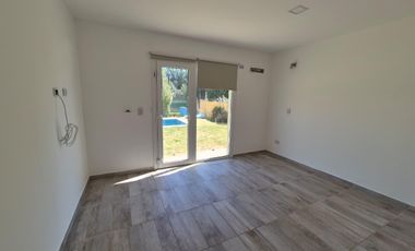 Alquiler Casa 3 dorm y pileta, Barrio Cerrado La Castellana, Neuquen