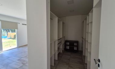 Alquiler Casa 3 dorm y pileta, Barrio Cerrado La Castellana, Neuquen