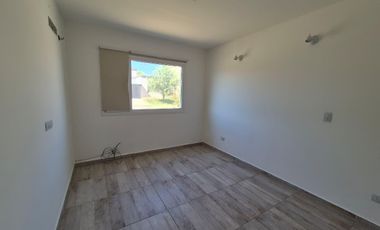 Alquiler Casa 3 dorm y pileta, Barrio Cerrado La Castellana, Neuquen