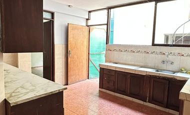 ALQUILER DE CASA EN SANTIAGO DE SURCO
