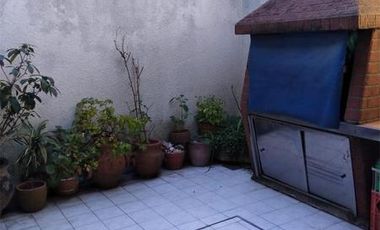 DUPLEX 5 AMB. AMPLIOS CON GARAGE Y PATIO