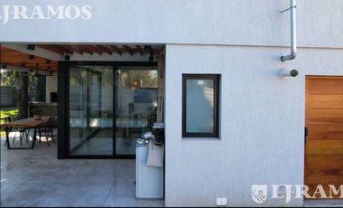 Casa en Area 3 de San Matias  PG