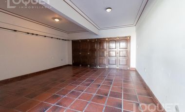 Importante casa en barrio Sur