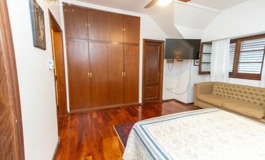 Importante casa en barrio Sur