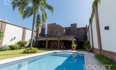 Importante casa en barrio Sur