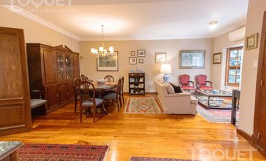 Importante casa en barrio Sur