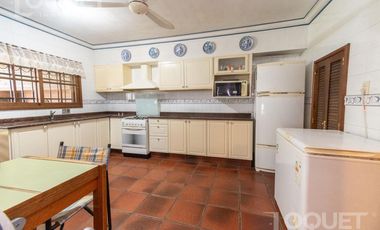 Importante casa en barrio Sur