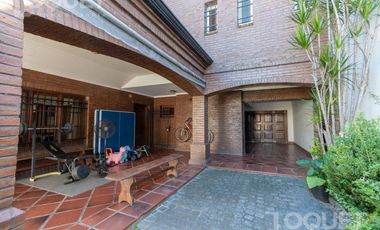 Importante casa en barrio Sur