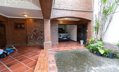 Importante casa en barrio Sur