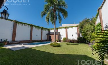 Importante casa en barrio Sur