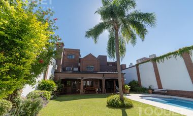 Importante casa en barrio Sur