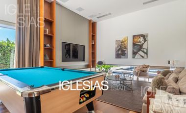 Casa en venta y alquiler al río en El Yacht, Nordelta