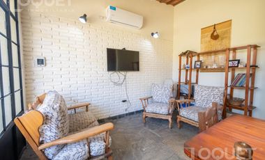 Casa de Tres dormitorios en Barrio Constituyentes