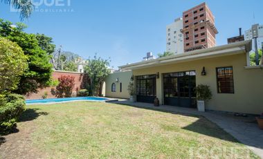 Casa de Tres dormitorios en Barrio Constituyentes
