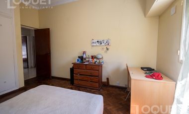 Casa de Tres dormitorios en Barrio Constituyentes