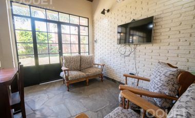 Casa de Tres dormitorios en Barrio Constituyentes
