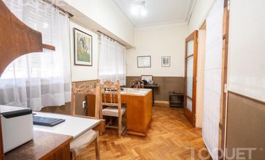 Casa de Tres dormitorios en Barrio Constituyentes