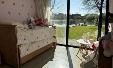 Casa a la laguna con increible espejo de agua