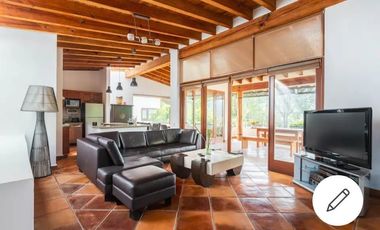 Casa en renta con acceso al Club de Golf de Avandaro , Valle de Bravo