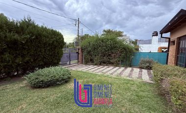 Casa en venta apto banco nacion 3 dormitorio jardin y cochera