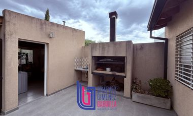Casa en venta apto banco nacion 3 dormitorio jardin y cochera