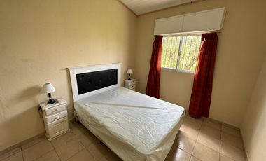 Casa en  calle Moreno
