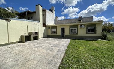 Casa en  calle Moreno