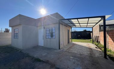 Casa en venta en Guemes y C. Merti - dos dormitorios un baño