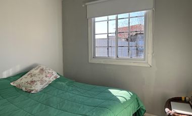 Casa en venta en Guemes y C. Merti - dos dormitorios un baño