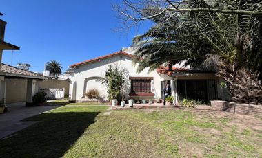Casa 4 Ambientes en Bella Vista