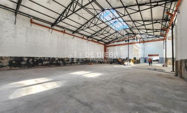 Alquiler Deposito de 2600 m2, A pocos metros de Caminito y de la zona turistica de la Boca,