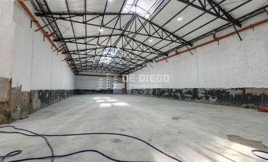 Alquiler Deposito de 2600 m2, A pocos metros de Caminito y de la zona turistica de la Boca,