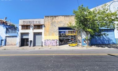 Alquiler Deposito de 2600 m2, A pocos metros de Caminito y de la zona turistica de la Boca,