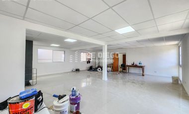 Alquiler Deposito de 2600 m2, A pocos metros de Caminito y de la zona turistica de la Boca,