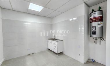 Alquiler Deposito de 2600 m2, A pocos metros de Caminito y de la zona turistica de la Boca,