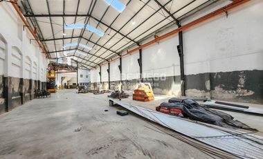Alquiler Deposito de 2600 m2, A pocos metros de Caminito y de la zona turistica de la Boca,