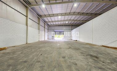 Alquiler local deposito 830 m2 Pablo Podesta, Tres de Febrero