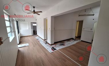 CASA EN VENTA RECICLADA