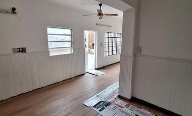 CASA EN VENTA RECICLADA