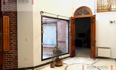 Residencia  Premium Amoblada  – Parque de 3.000 m²