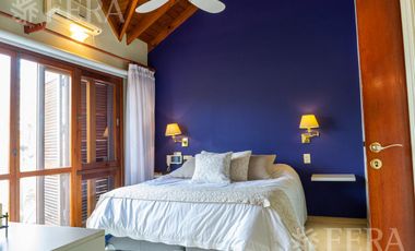 Venta casa 5 ambientes con cochera y piscina en Quilmes