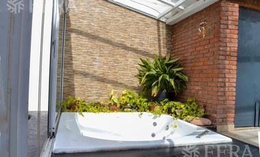 Venta casa 5 ambientes con cochera y piscina en Quilmes